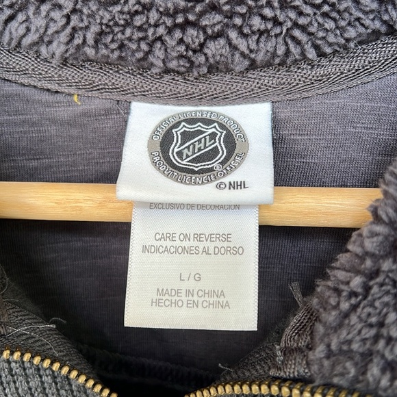 NHL Detroit Redwings Quarter Zip Sweater - Picture 5 of 10